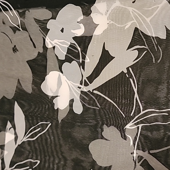 Notations Sheer Floral Pattern Blouse Black White XL - Picture 9 of 12